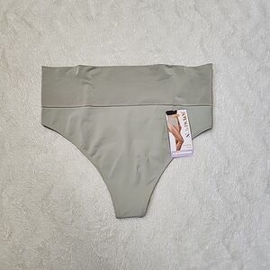 NWT Joyspun Women's Shapewear Everyday Smoothing Thong Size XXXL Cilantro Green
